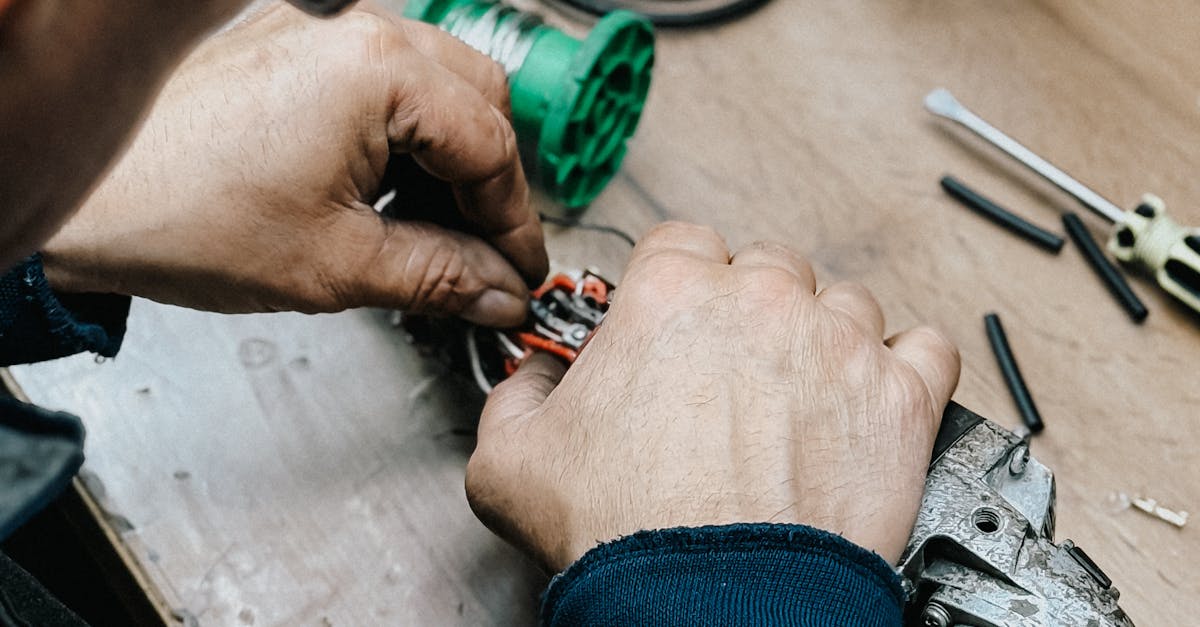 How to Choose the Right Electrician for 24/7 Emergency Situations